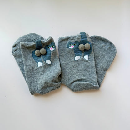 🐾 Peek-a-Tail Cat Socks – 3 Colors