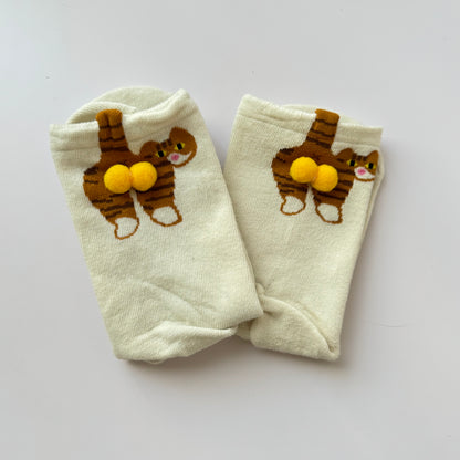🐾 Peek-a-Tail Cat Socks – 3 Colors